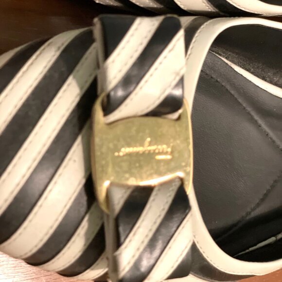 Salvatore Ferragamo Black & White Striped Ballet Flats 9-1/2 - Picture 3 of 6